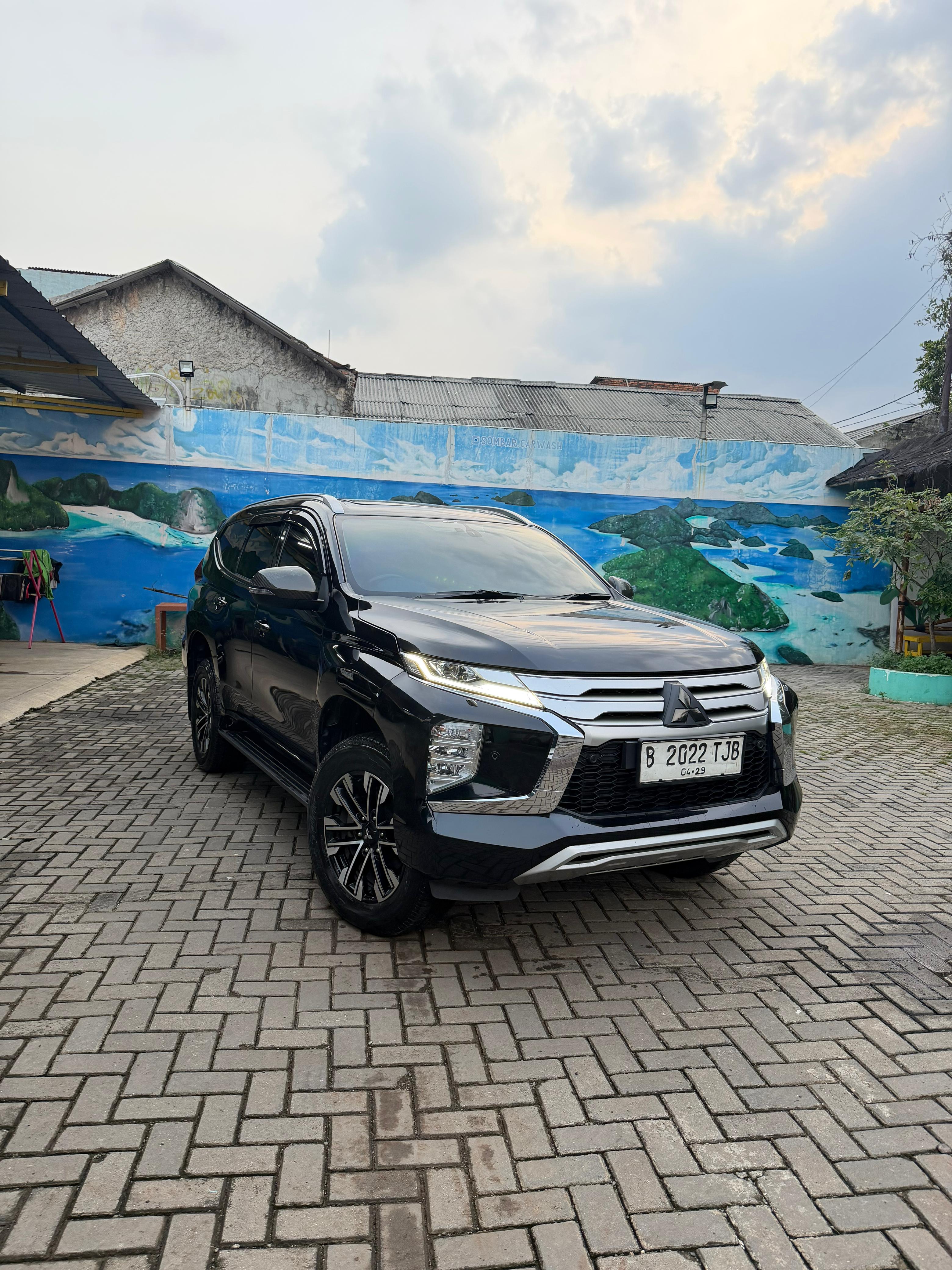 Pajero sport 2.4 dakar at 